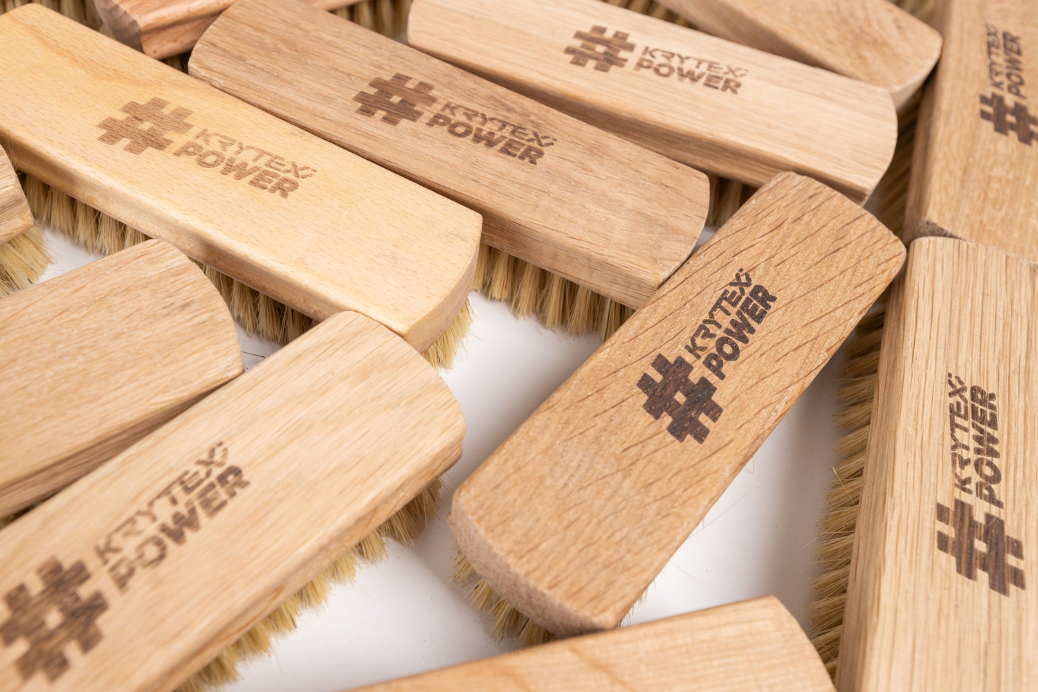 Brushes and sponges